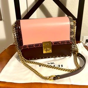 Jennifer Lopez Coach Hutton